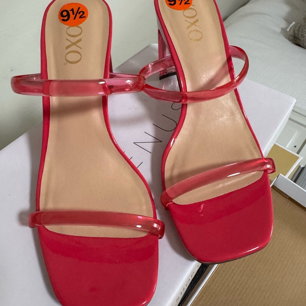 XOXO Vibrant Red Heeled Sandals